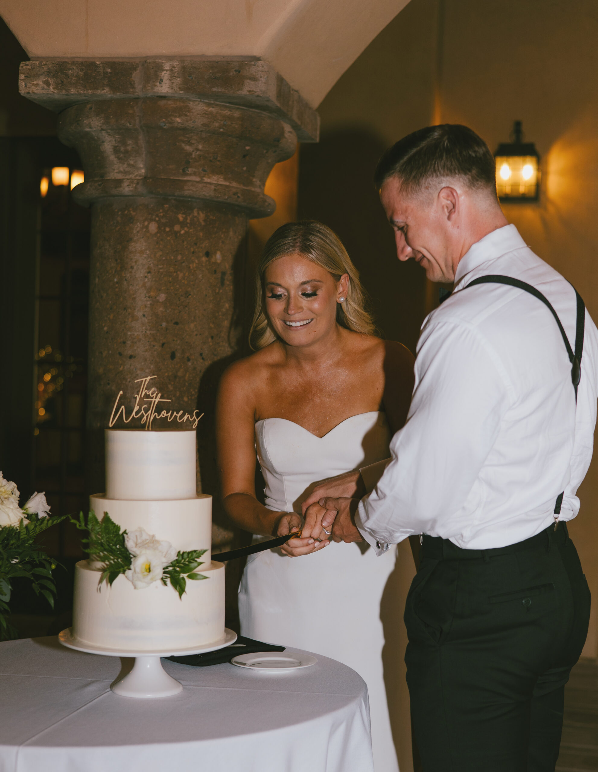 Matt and Alexa Cake Cutting during Charming Arizona wedding photography