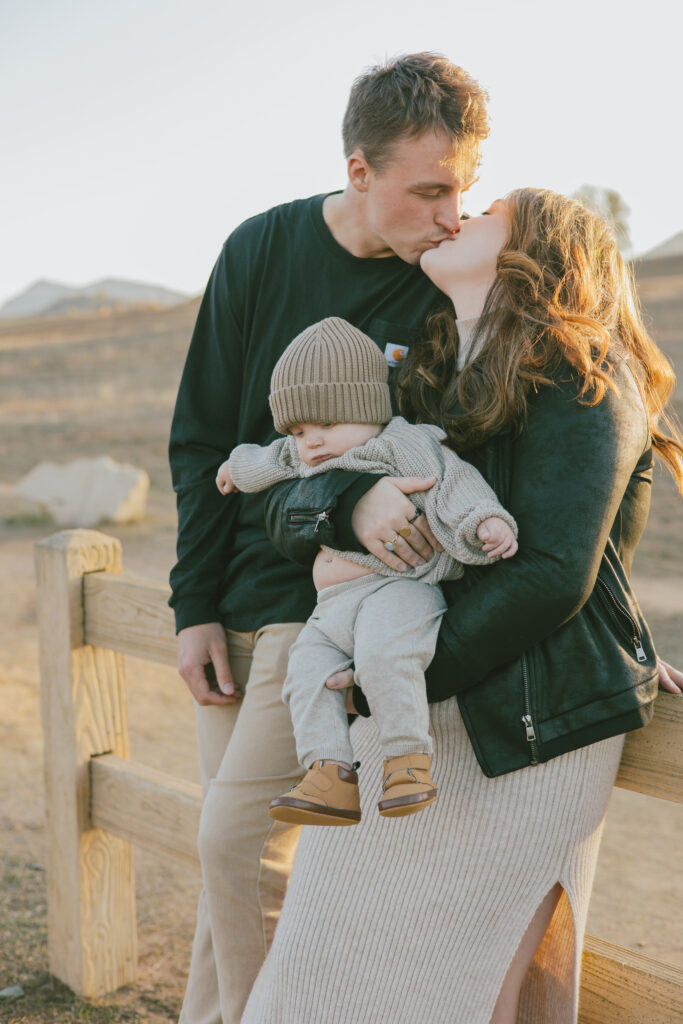 Outfit tips for a Family Photo with baby