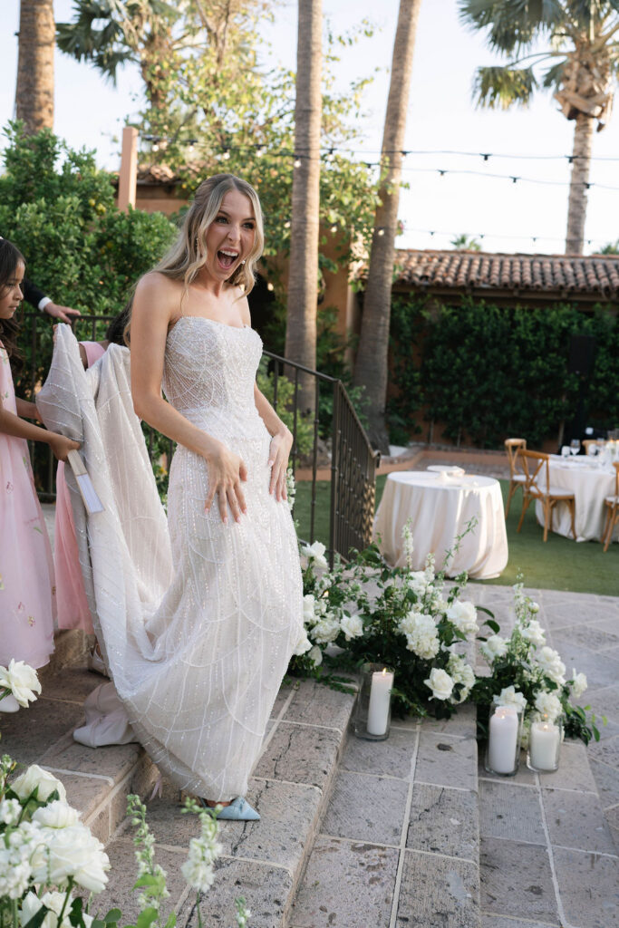 What to ask before booking a wedding photographer. This Arizona bride did just that when inquiring for her Royal Palms Wedding Day in Scottsdale Arizona with Jaidyn Michele Photography.
