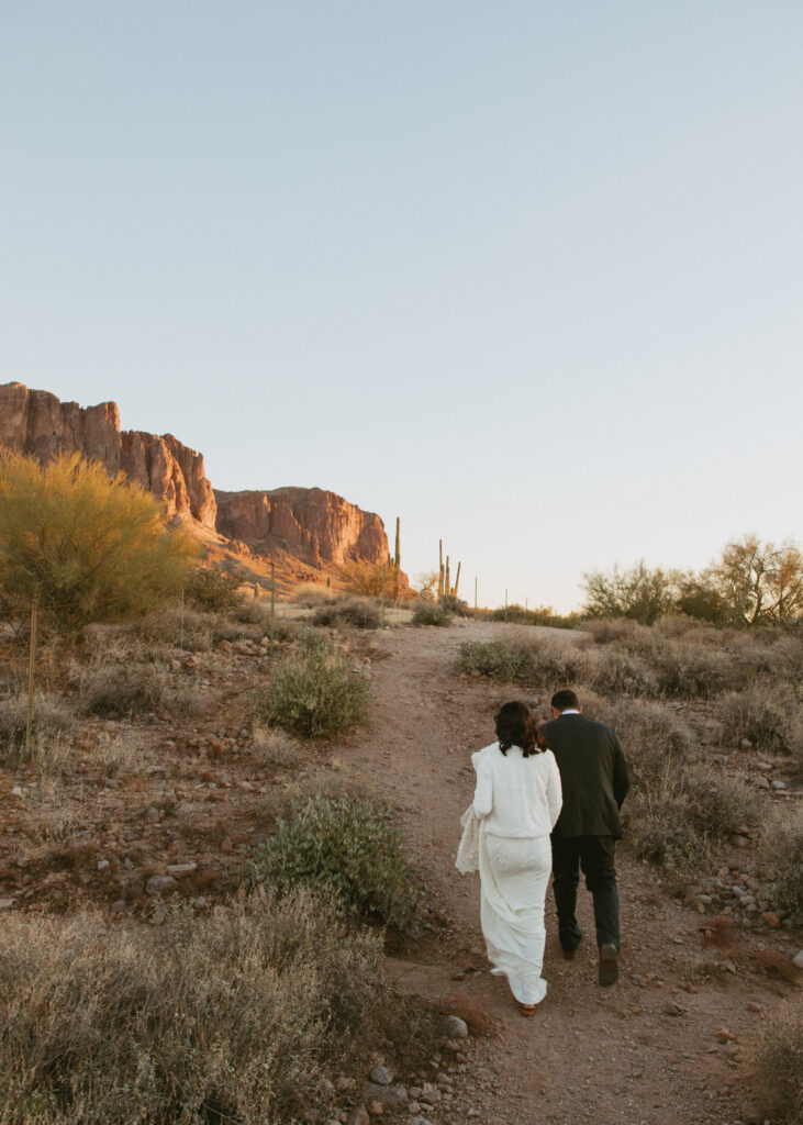 Bride and Groom Elope at The Superstition Mountains in Mesa Arizona.